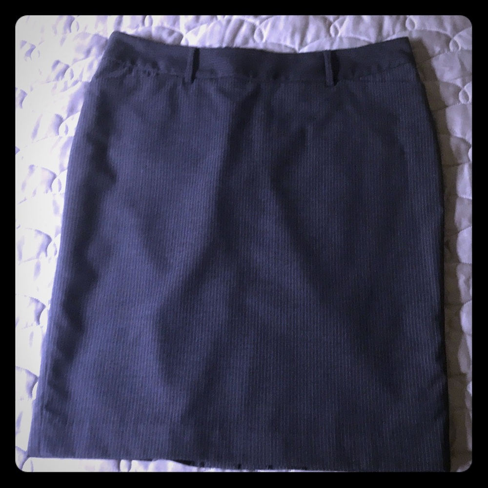 Grey stripped pencil skirt